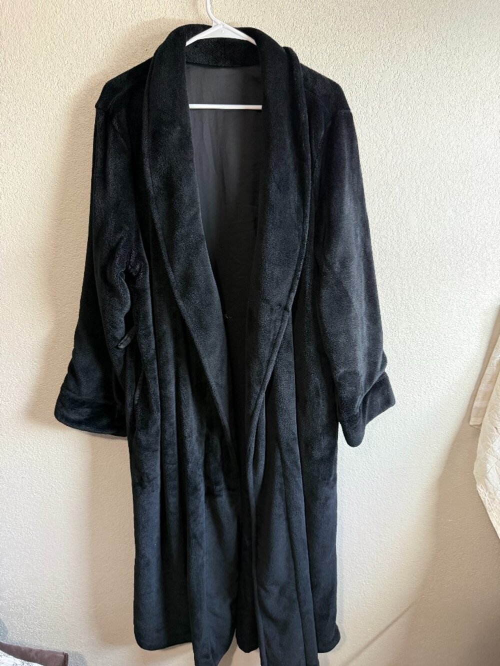 Soma Intimates Black Plush Fleece Long Robe Shawl Collar Belted Loungewear